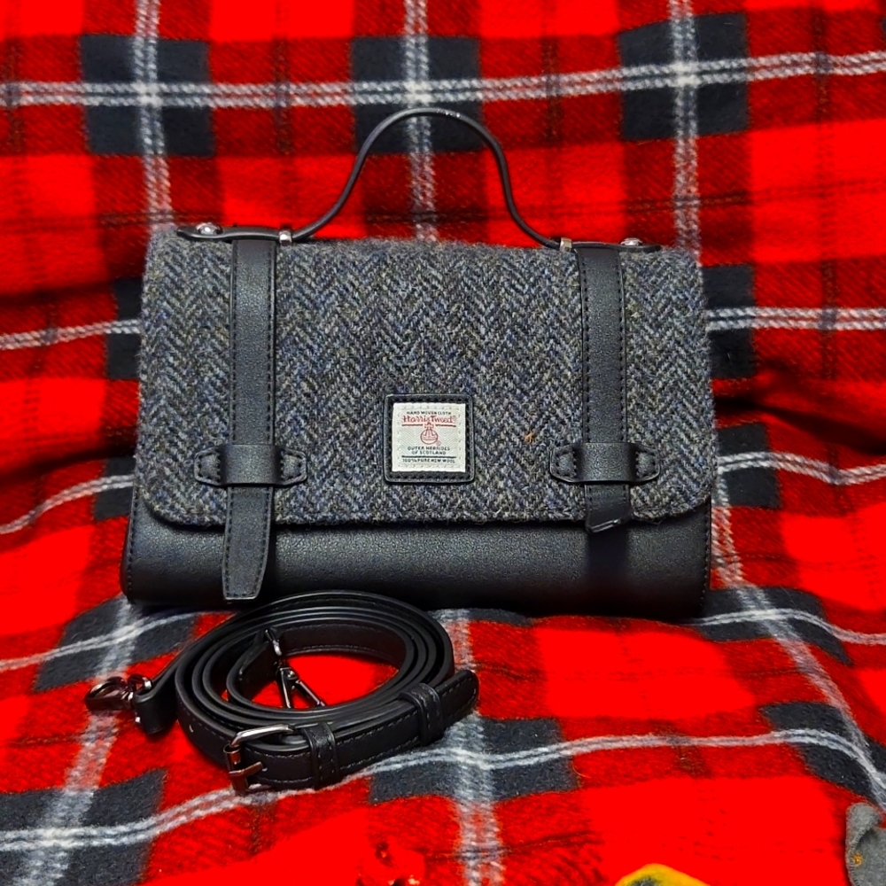 Black Tweed Orkney Stachel Handbag by Islander UK